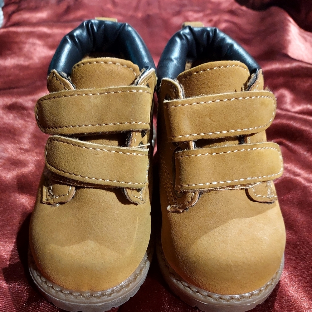 TrailGuide Baby Boots